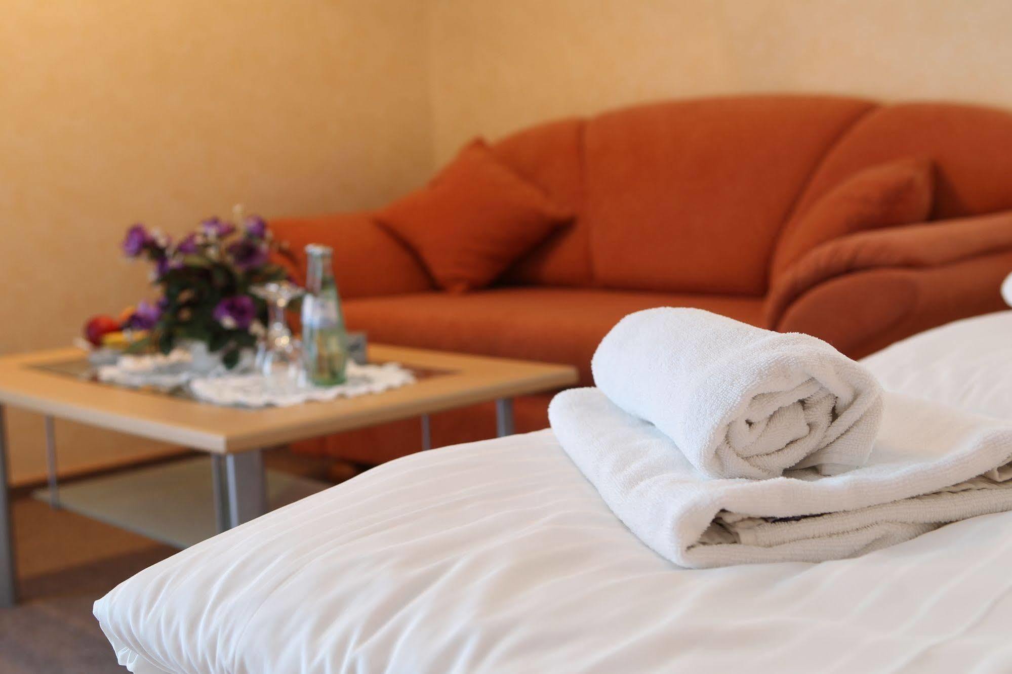 Hotel Wittorf Ноймюнстер Экстерьер фото