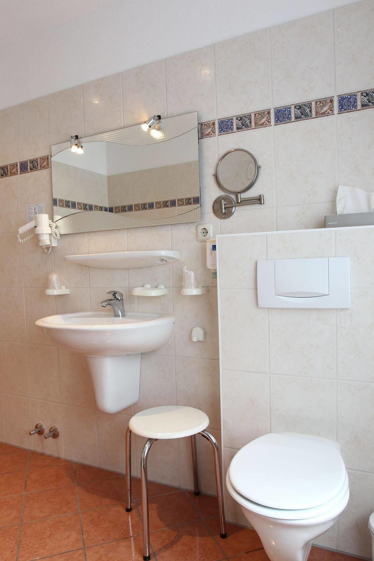 Hotel Wittorf Ноймюнстер Экстерьер фото